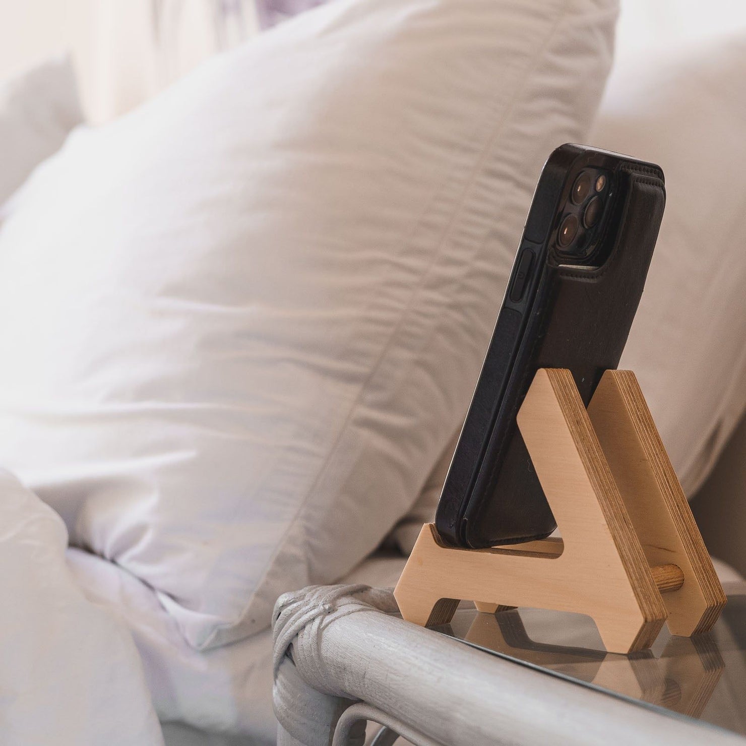 Birch Phone Stand 
