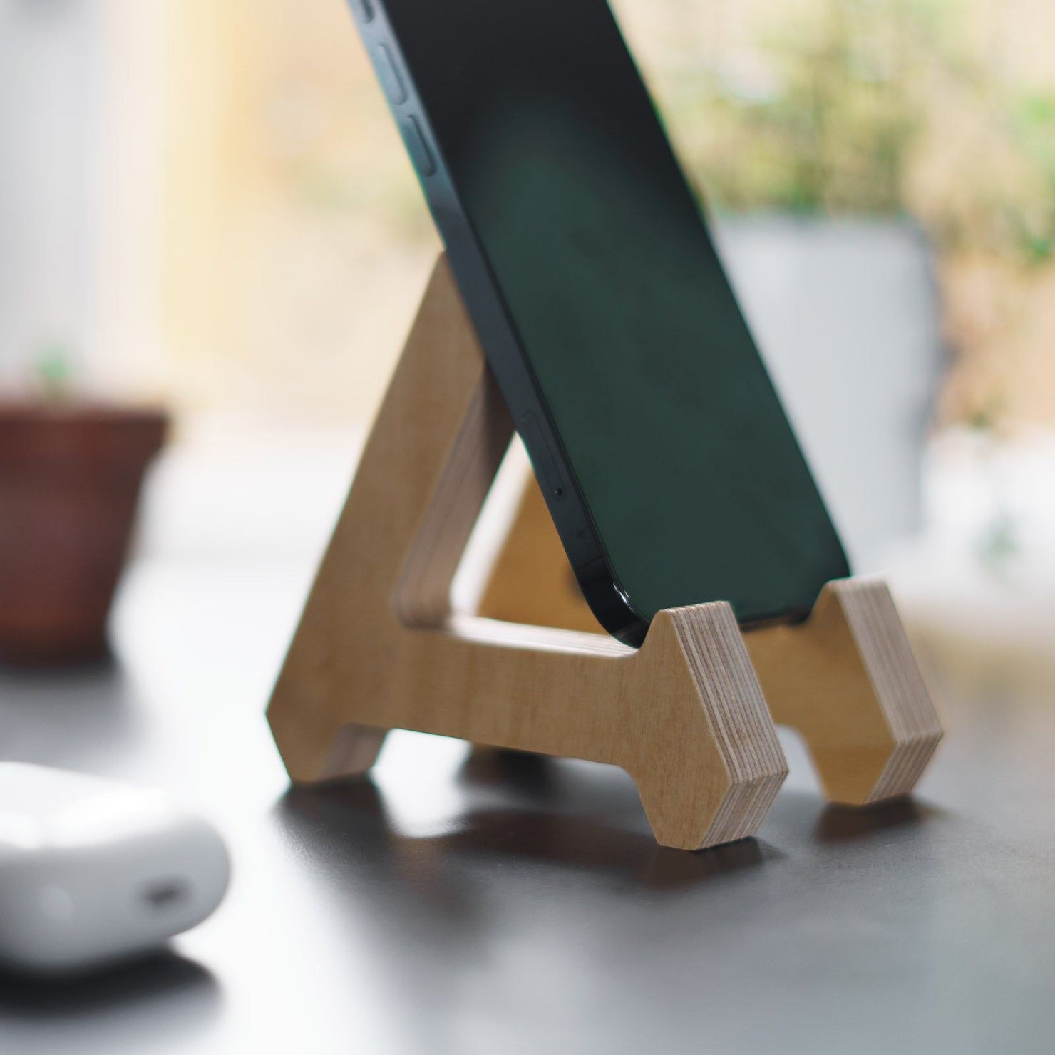 Birch Phone Stand 