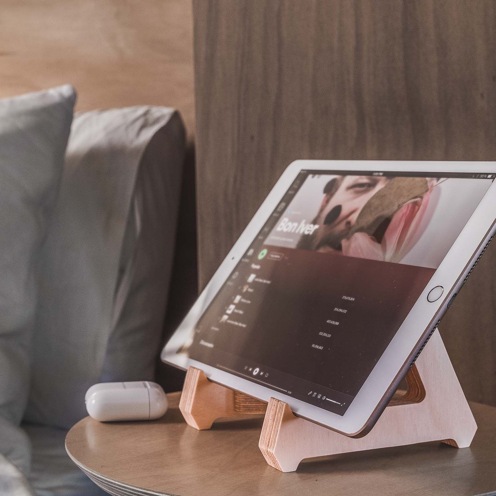Birch Tablet Stand 
