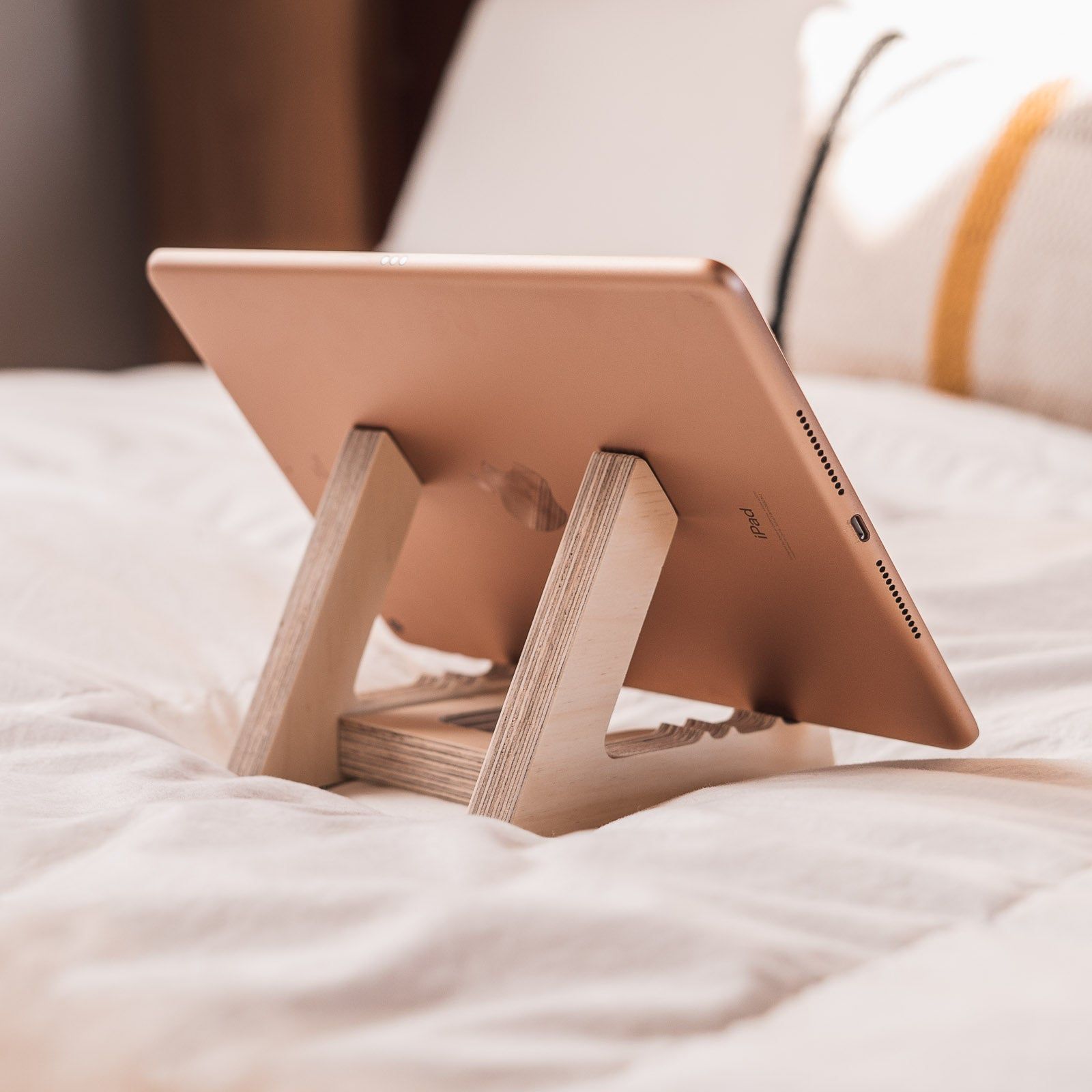 Birch Tablet Stand 