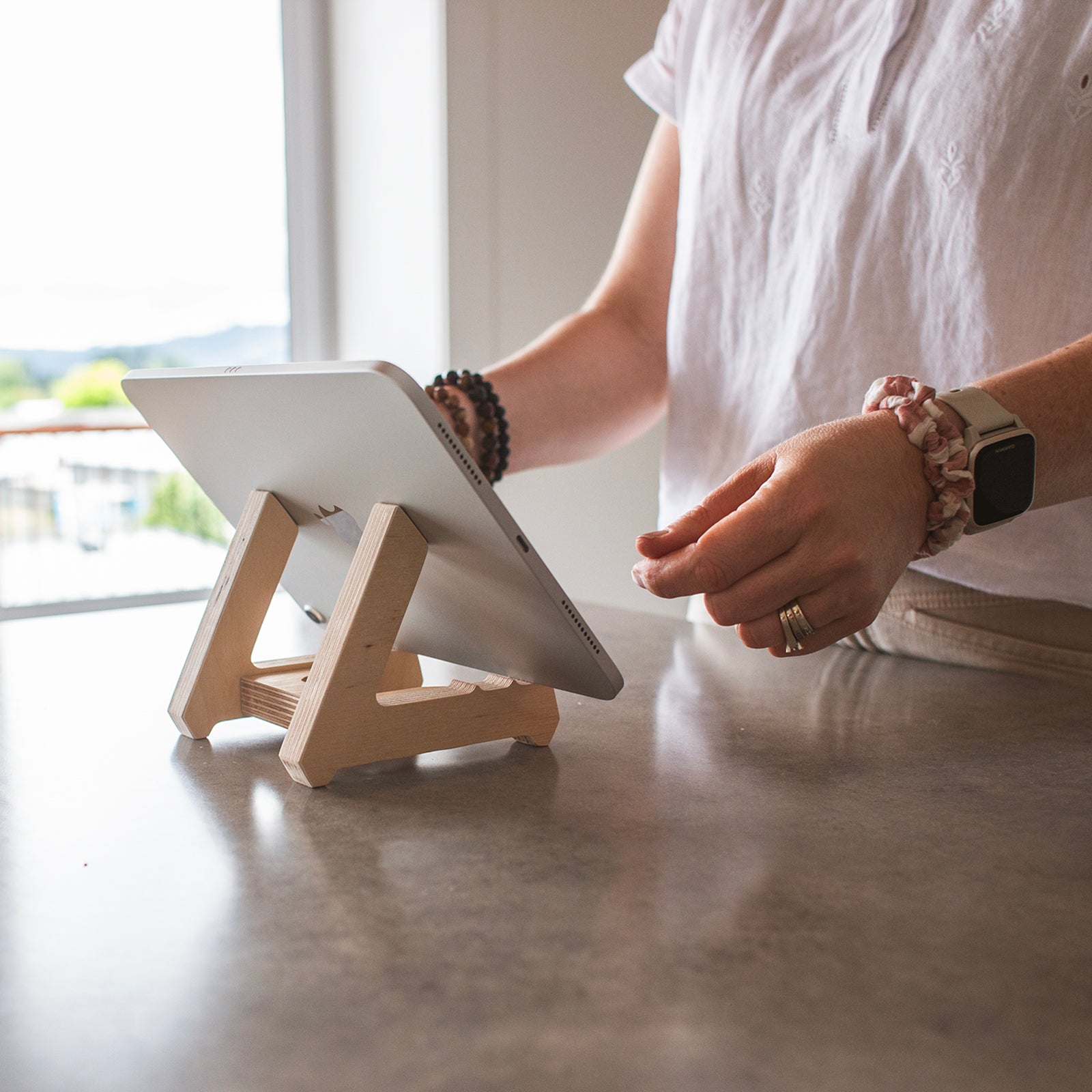 TABLET STAND IMG_5881EDIT-2 copy.jpg__PID:3d81bd13-544c-4a2a-afa1-73ca24897daf